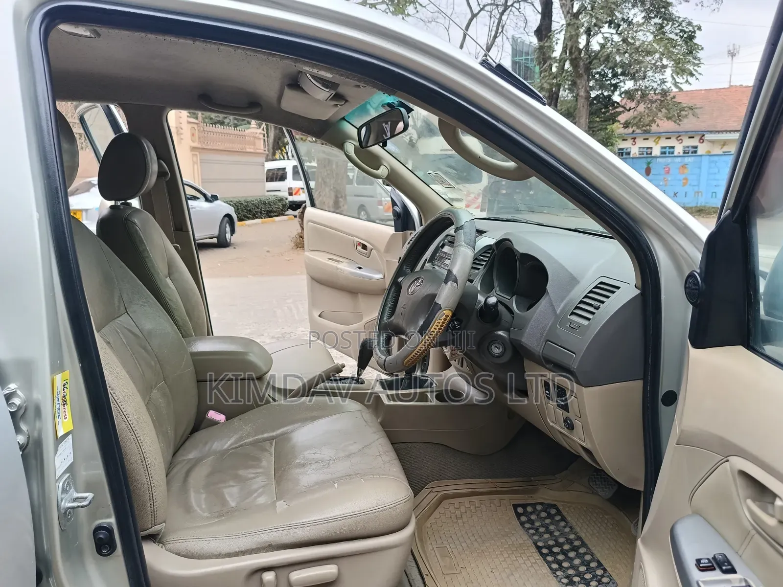 Toyota Hilux 2010 Silver