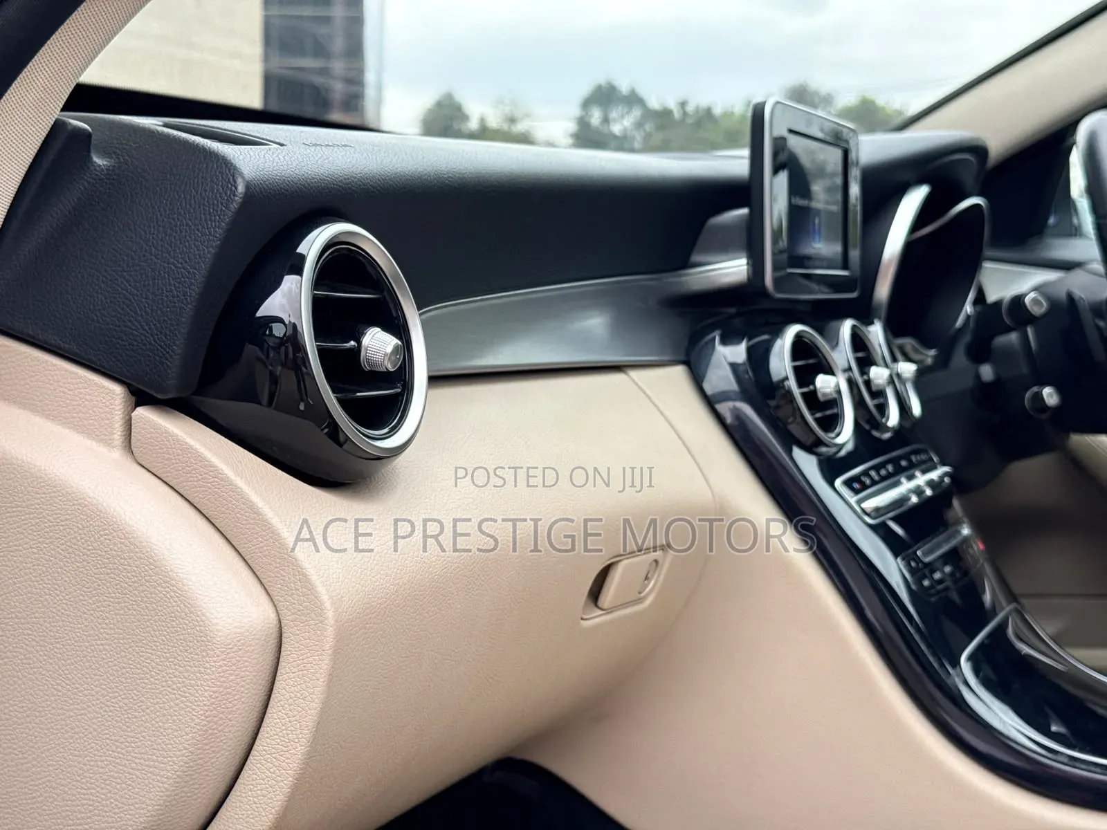 Mercedes-Benz C200 2019 Blue