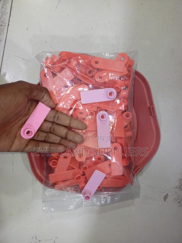 Ear Tags - Large Flock Setup a Pack - main view