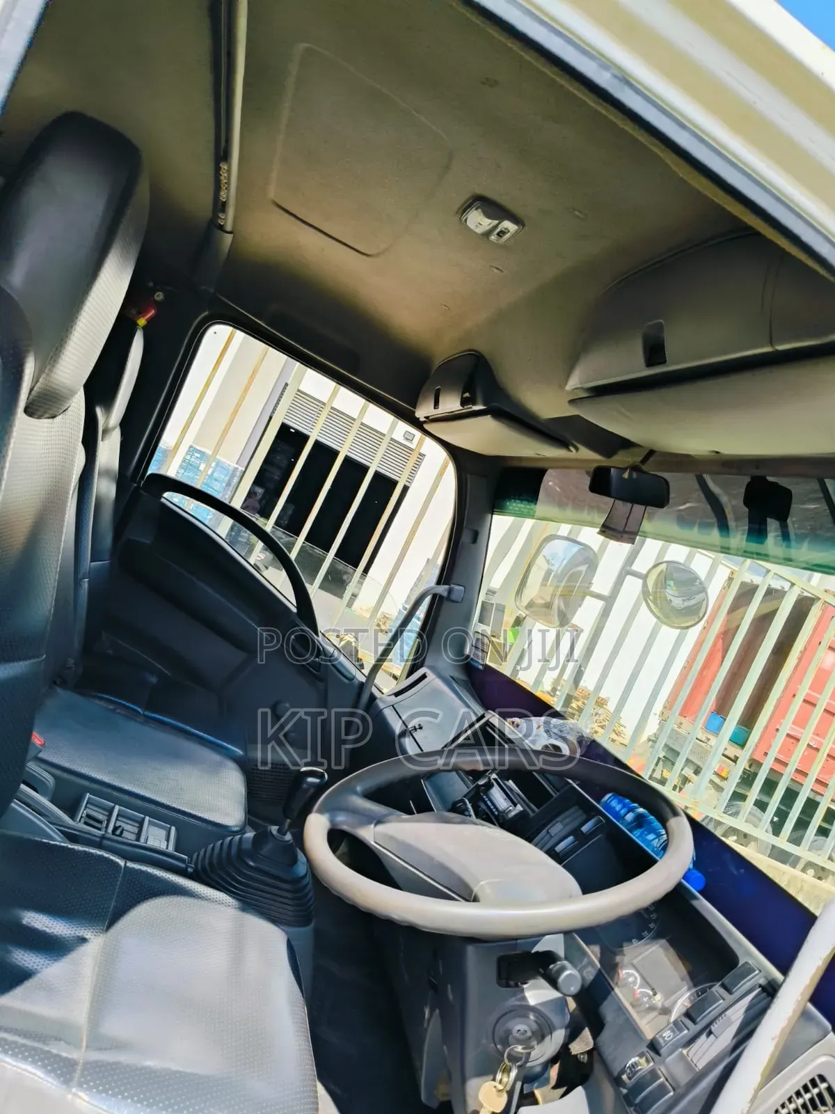Isuzu FRR Open 2023 White