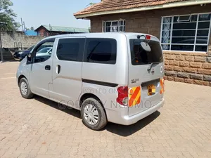 Nissan NP200 2014 Silver