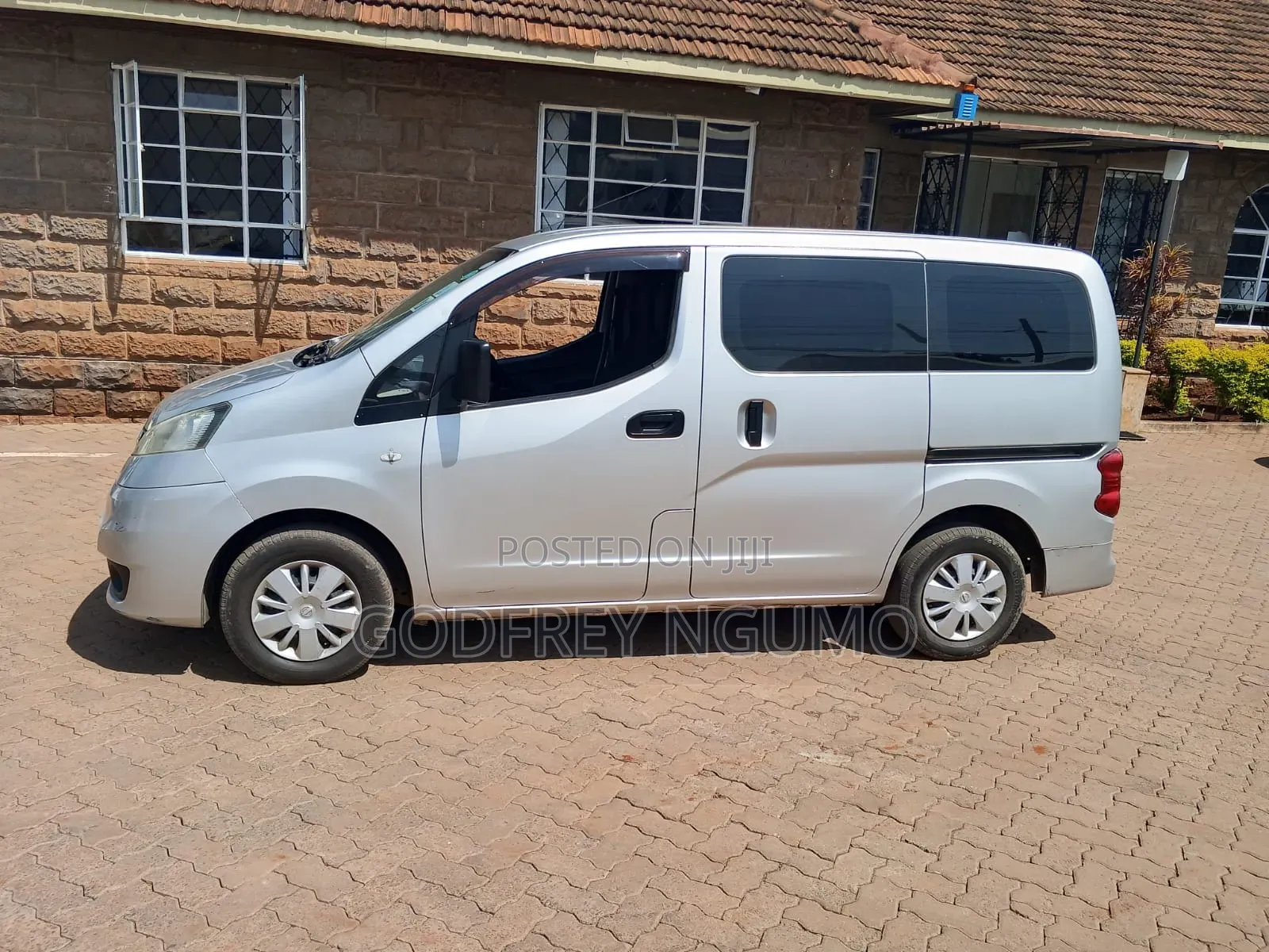 Nissan NP200 2014 Silver