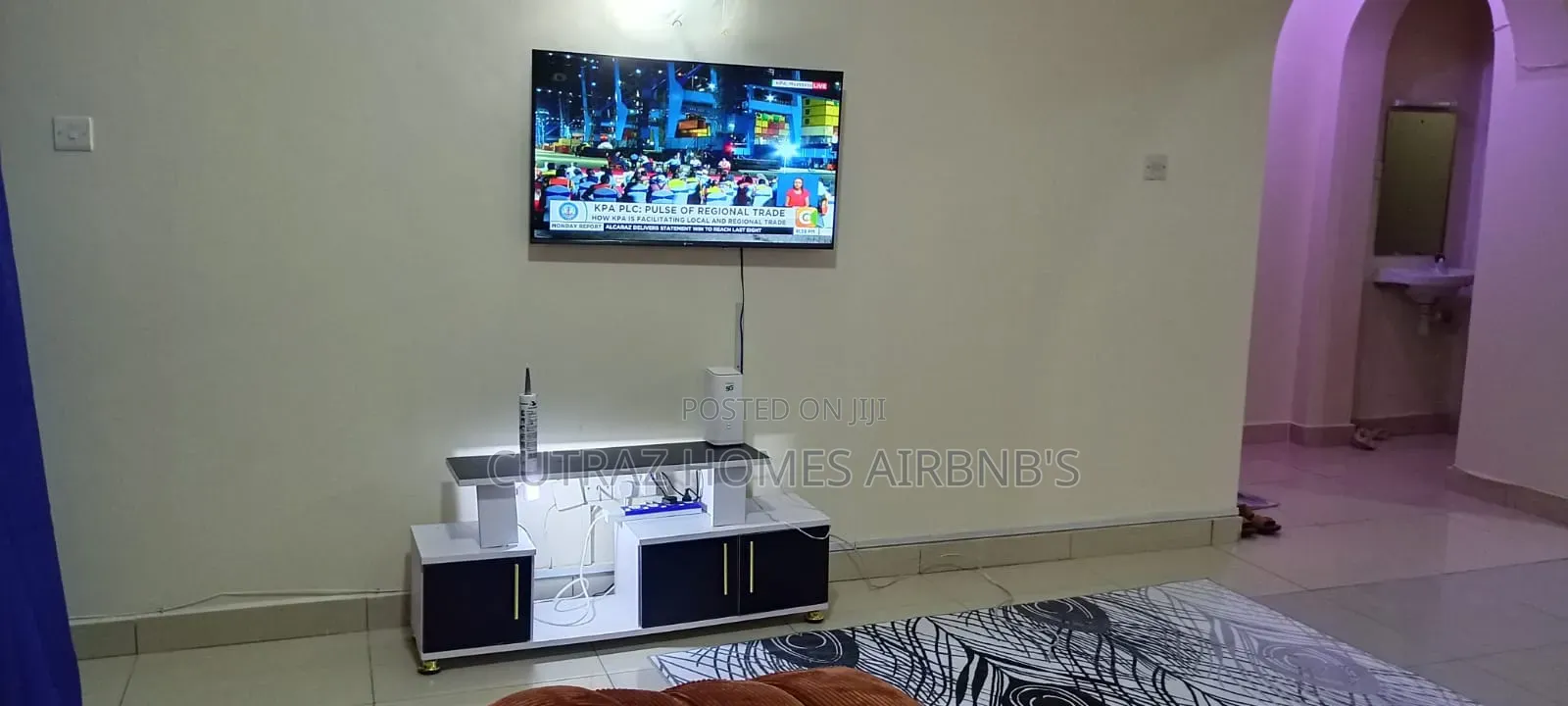Executive Three Bedrooms Nyali Centre With a Swimming Pool