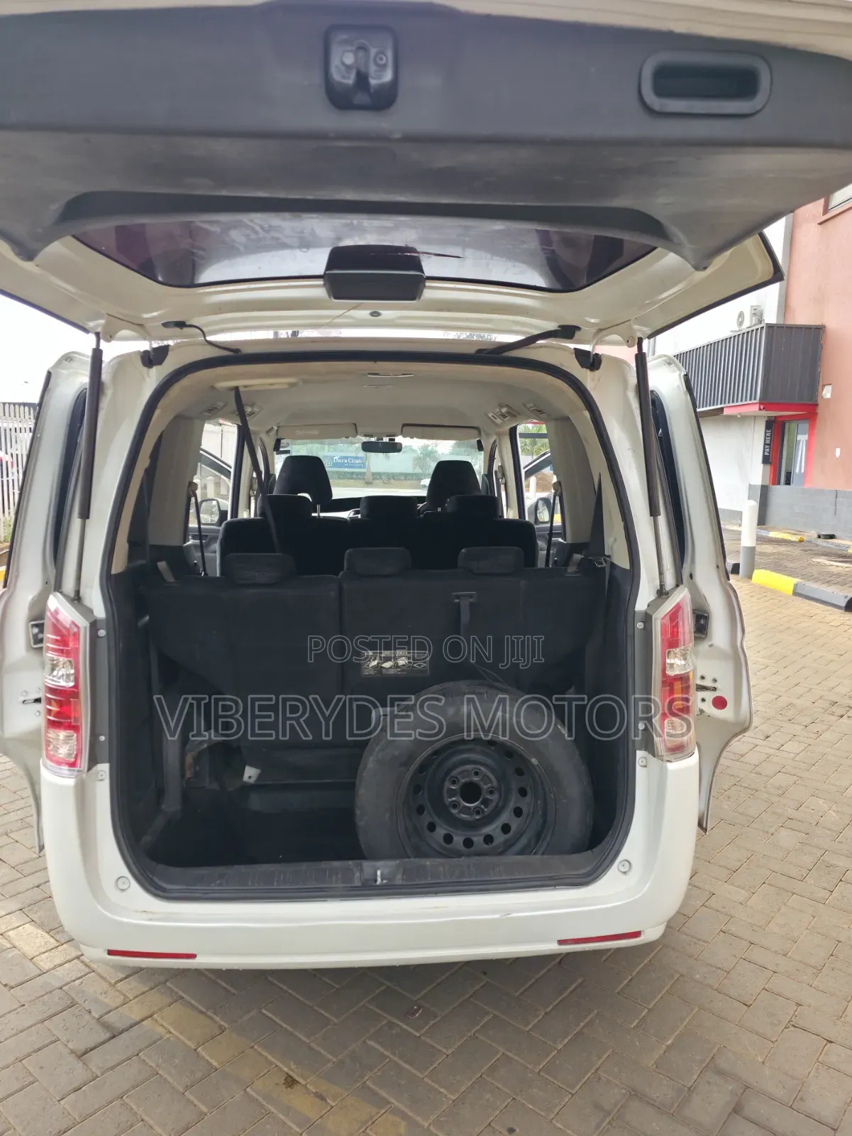 Honda Stepwgn 2013 White