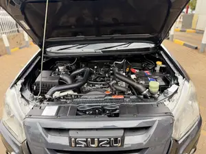 Isuzu D-MAX 2022 Gray