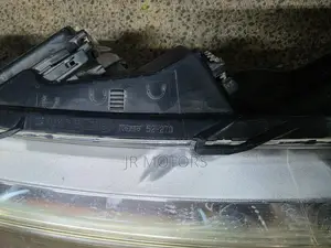 Toyota Vitz 2014-2016 Headlights (270)