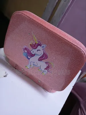 Make Up Kit. G.L.E