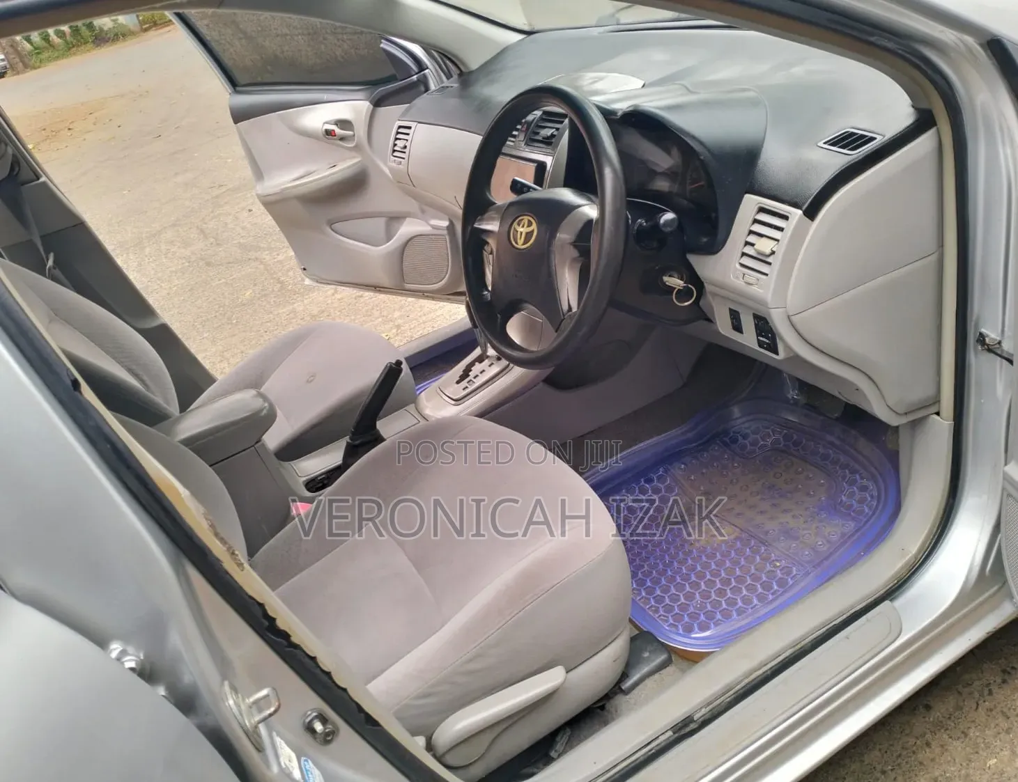 Toyota Axio 2010 Silver