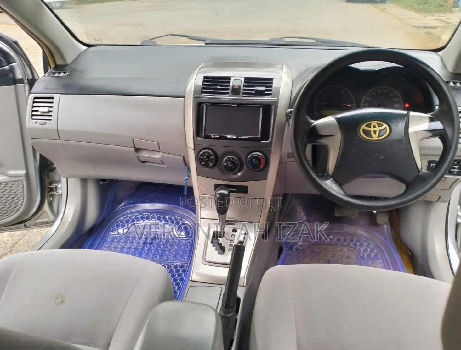 Toyota Axio 2010 Silver