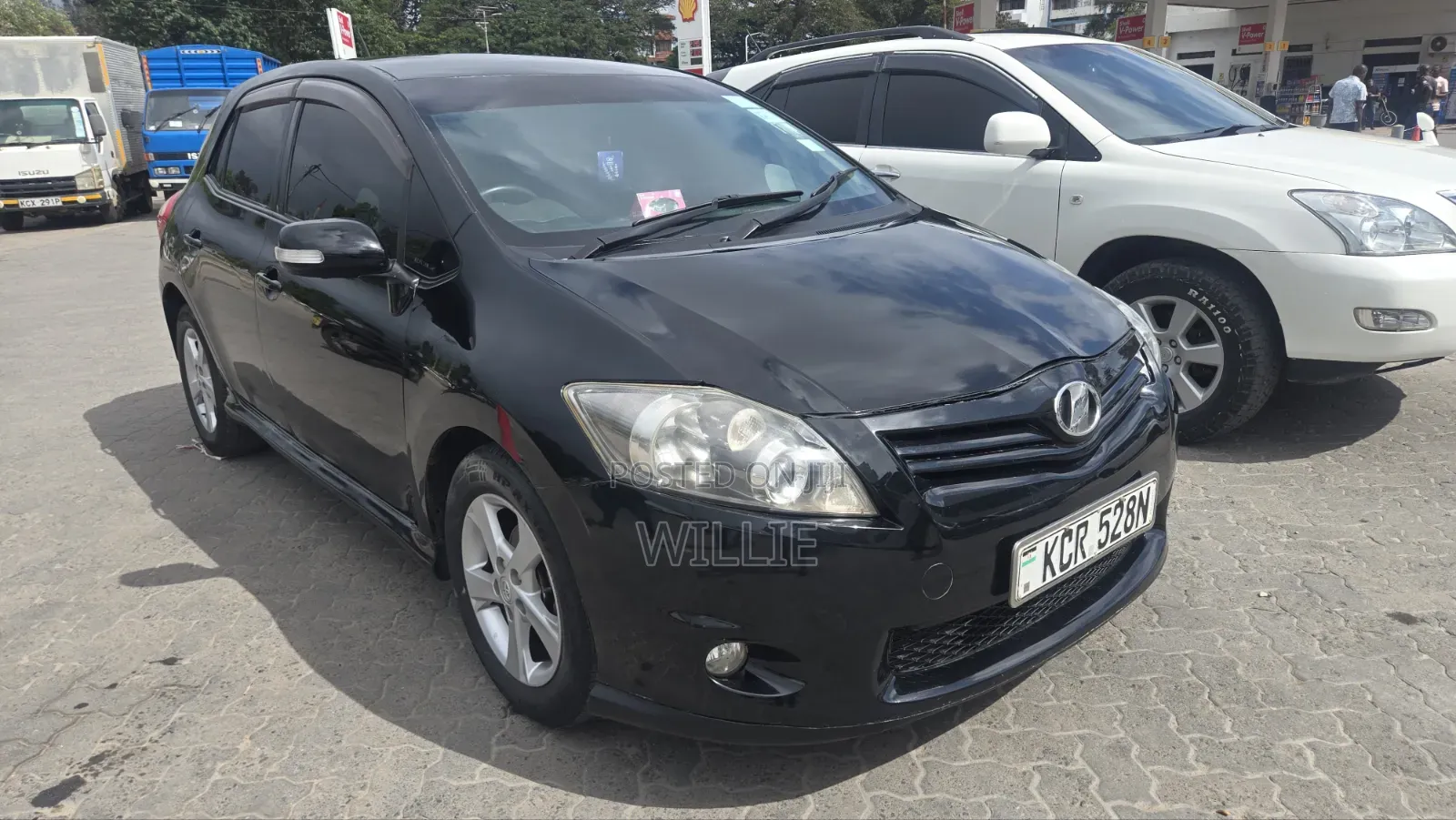 Toyota Auris 2011 Black