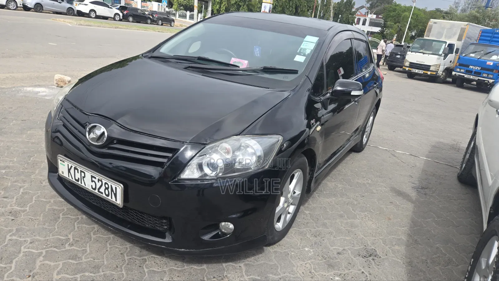 Toyota Auris 2011 Black