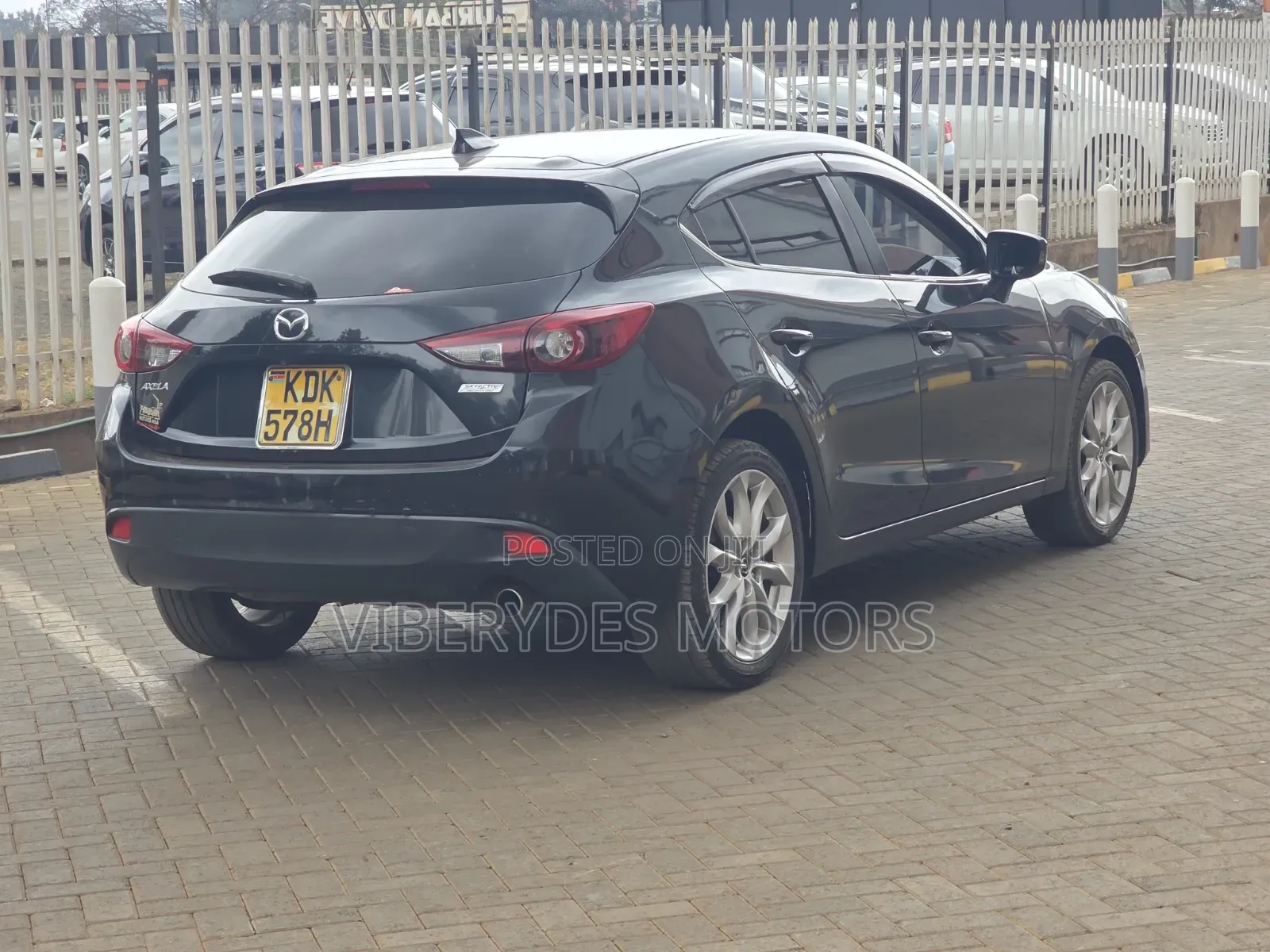 Mazda Axela 2015 Black