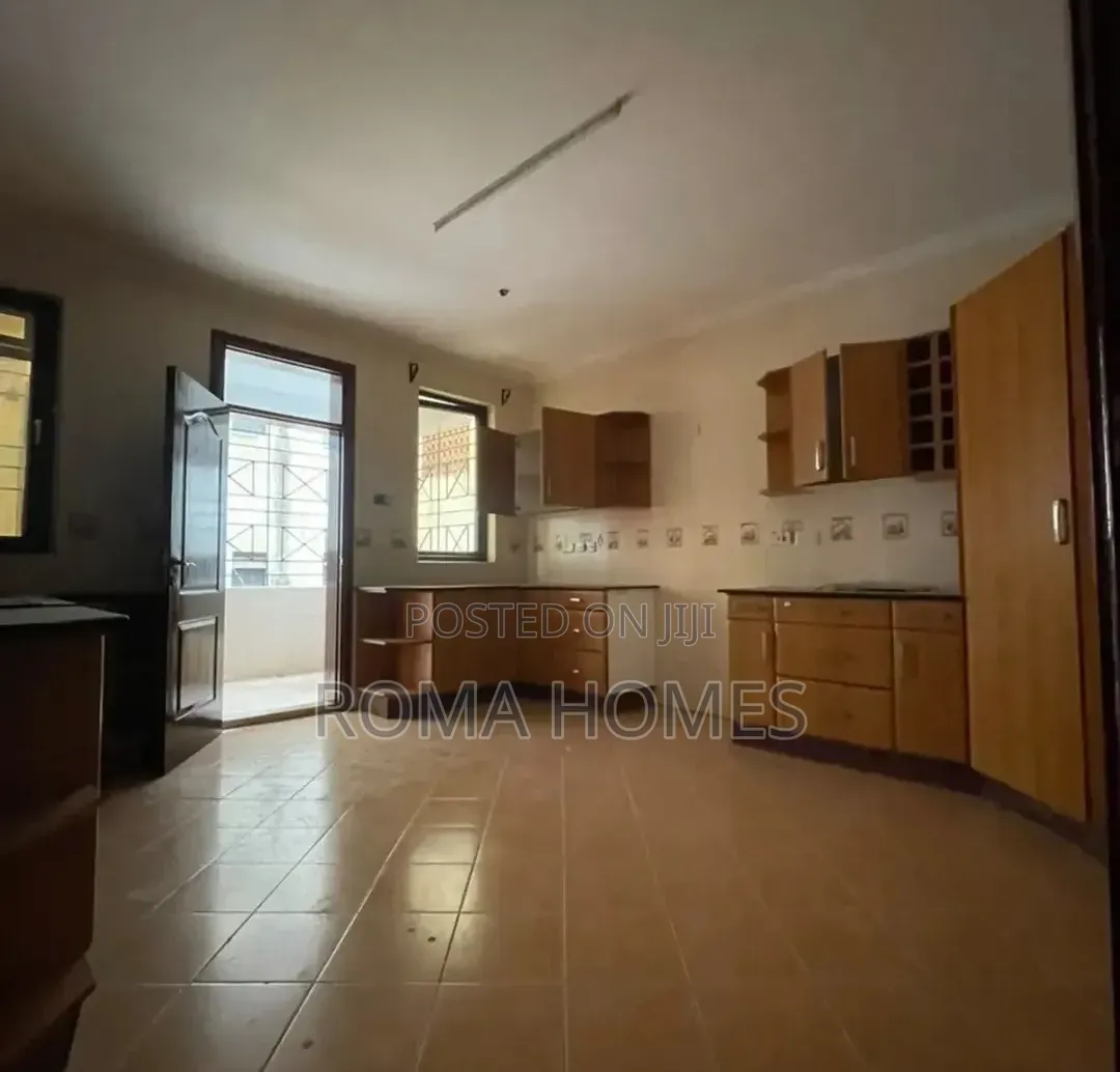 3bdrm Apartment in Kilimani, State House Area for rent