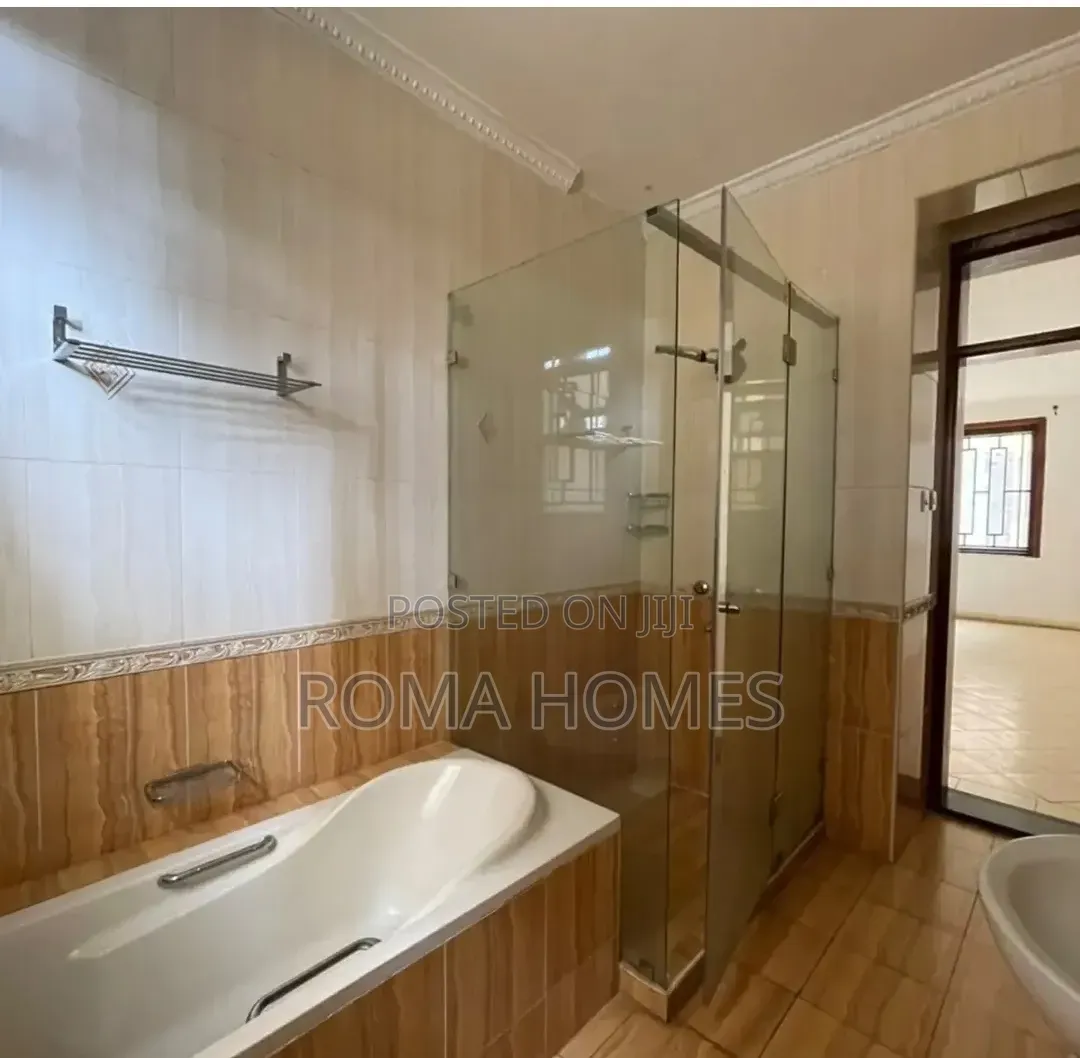 3bdrm Apartment in Kilimani, State House Area for rent