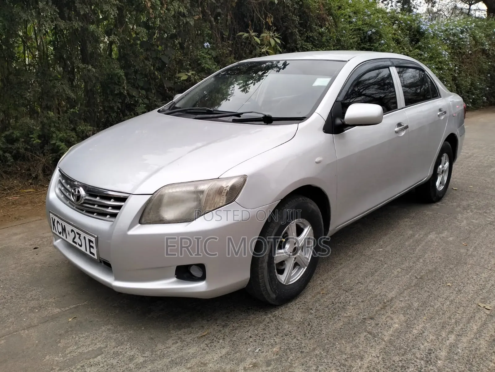 Toyota Axio 2010 Silver