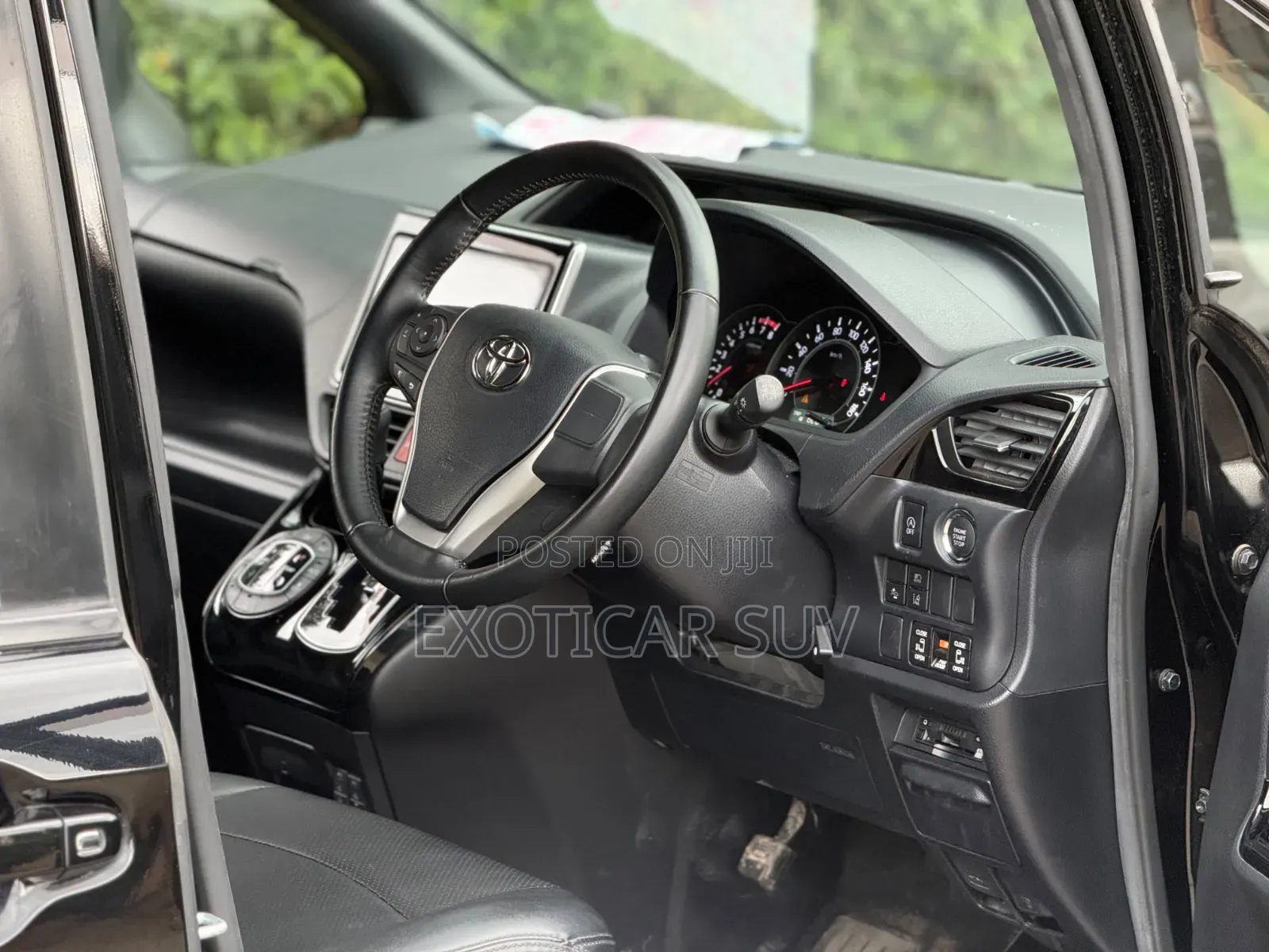Toyota Noah 2.0 AWD (7 Seater) 2019 Black