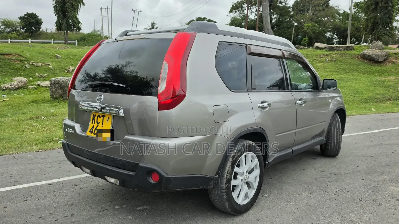 Nissan X-Trail 2.0 Petrol XE 2012 Gray