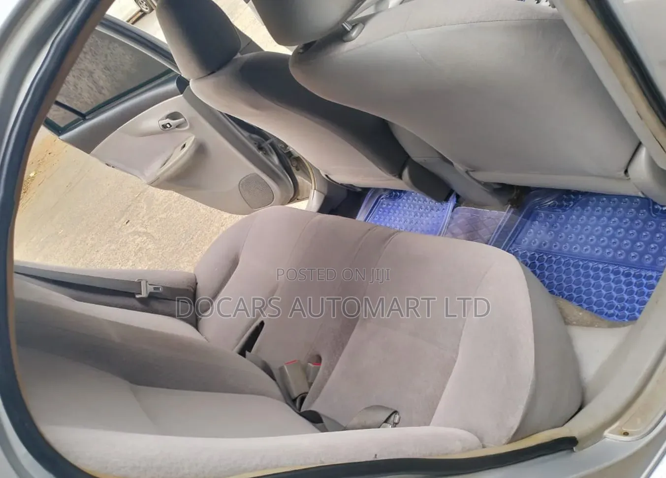 Toyota Axio 2010 Silver