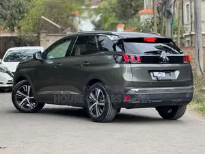 Peugeot 3008 2019 Green