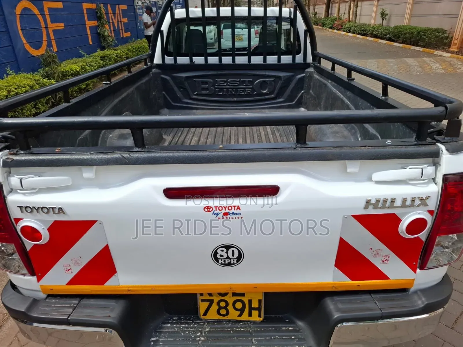 Toyota Hilux Revo Double Cab Deisel 2.4 AWD 2017 White