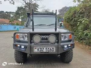 Toyota Land Cruiser 2014 Gray
