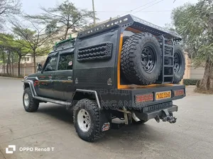 Toyota Land Cruiser 2014 Gray