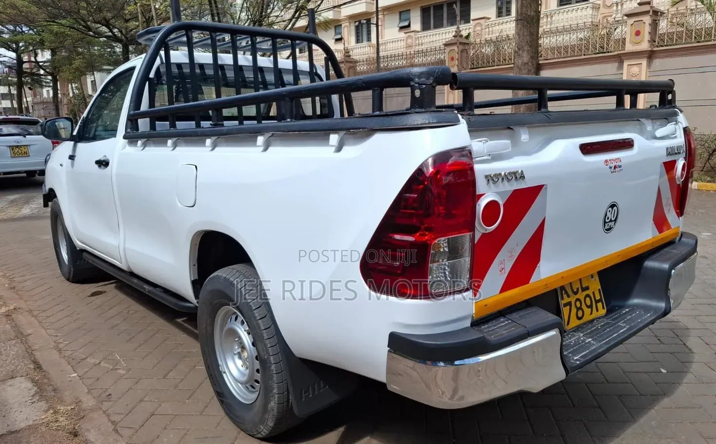 Toyota Hilux Revo Double Cab Deisel 2.4 AWD 2017 White
