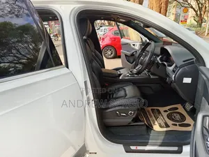 Audi Q7 2.0T Premium AWD quattro 2017 White