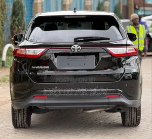 Toyota Harrier 2.0 2019 Black