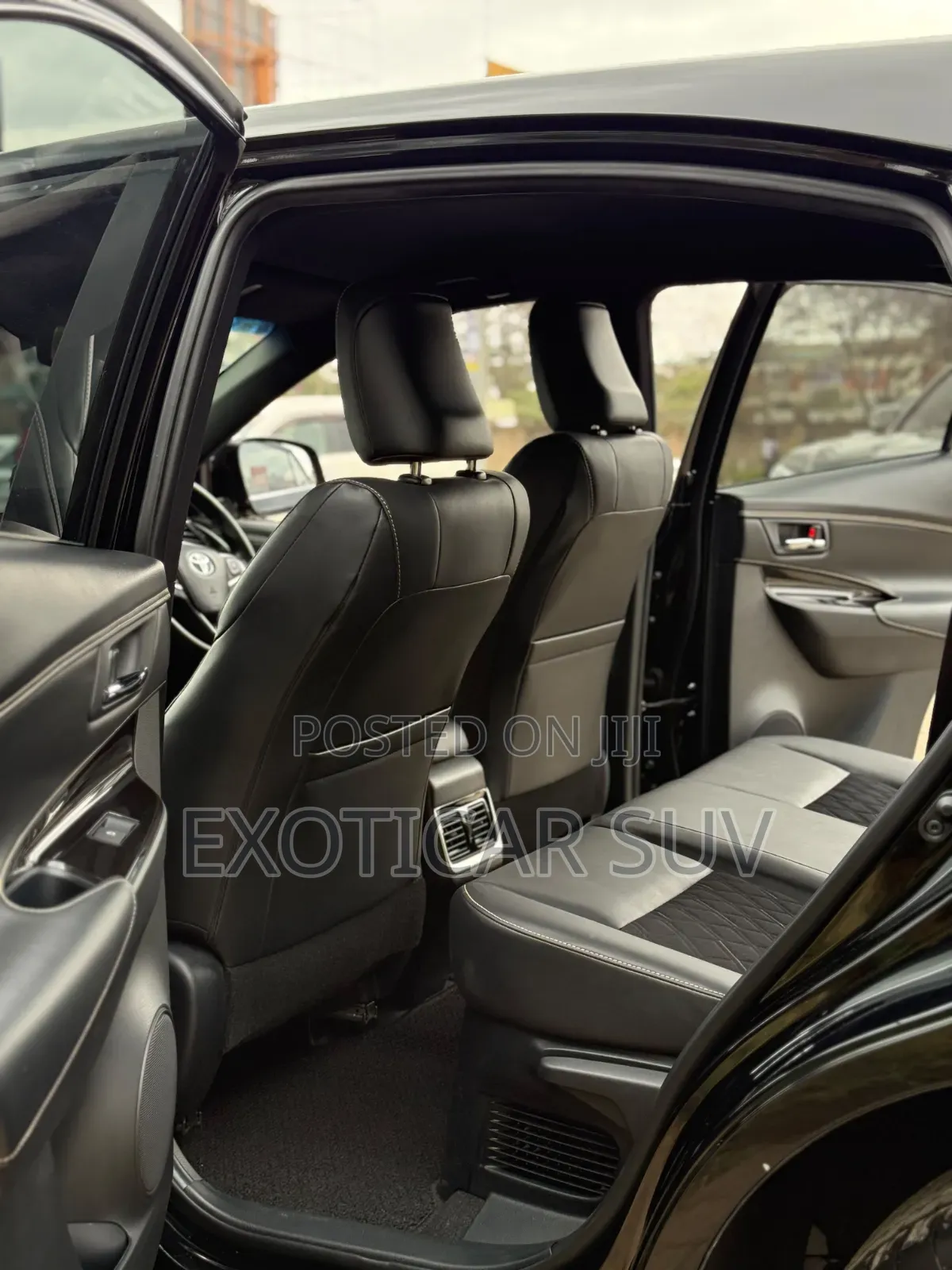 Toyota Harrier 2.0 2019 Black