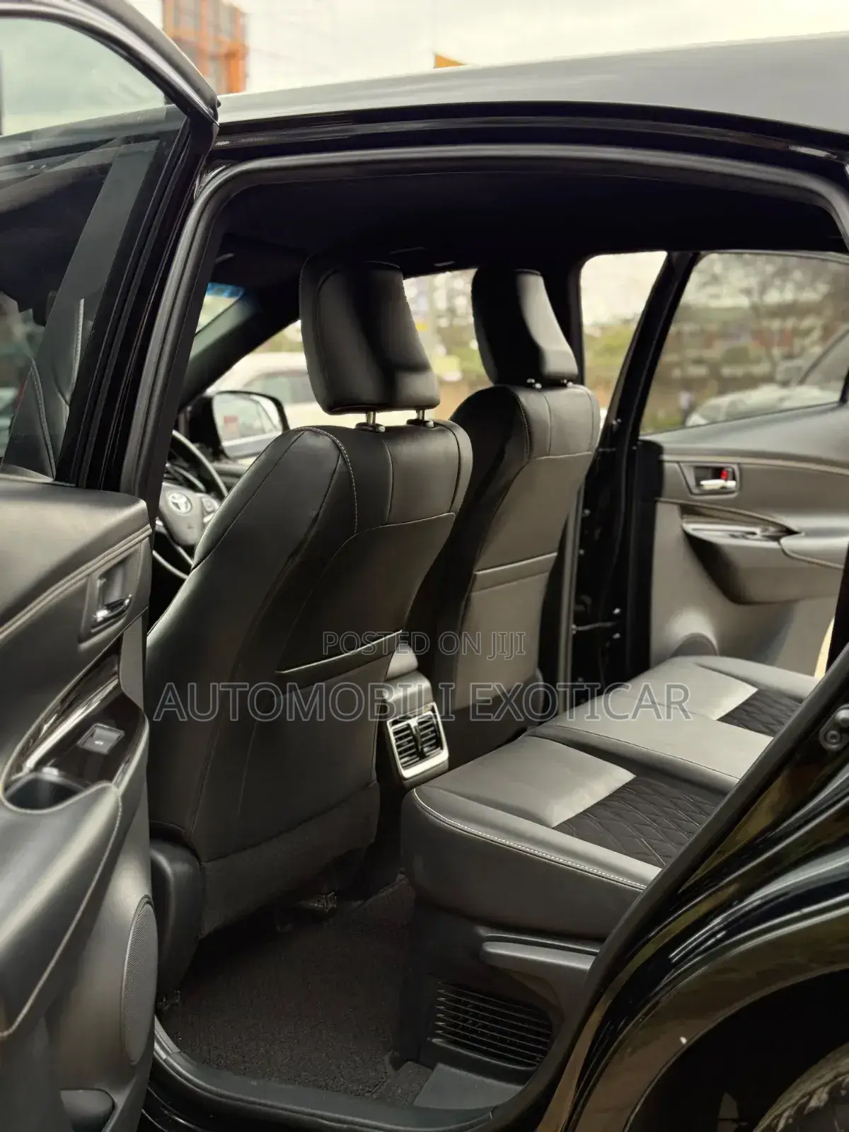 Toyota Harrier 2.0 2019 Black