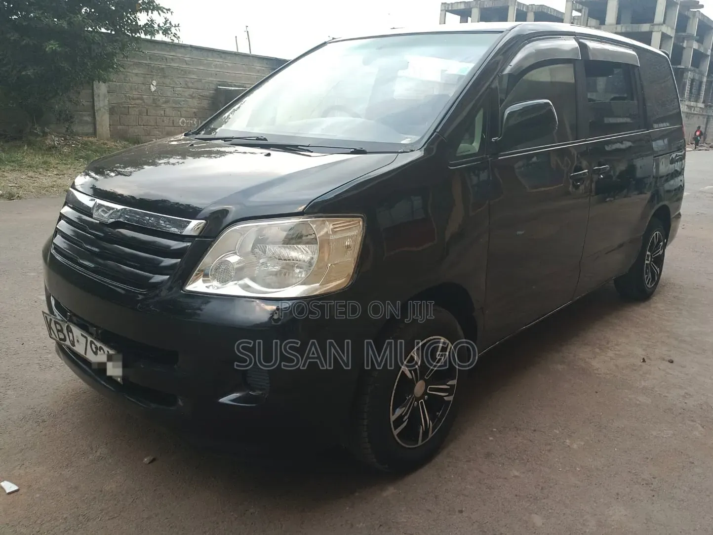 Toyota Noah 2004 Black
