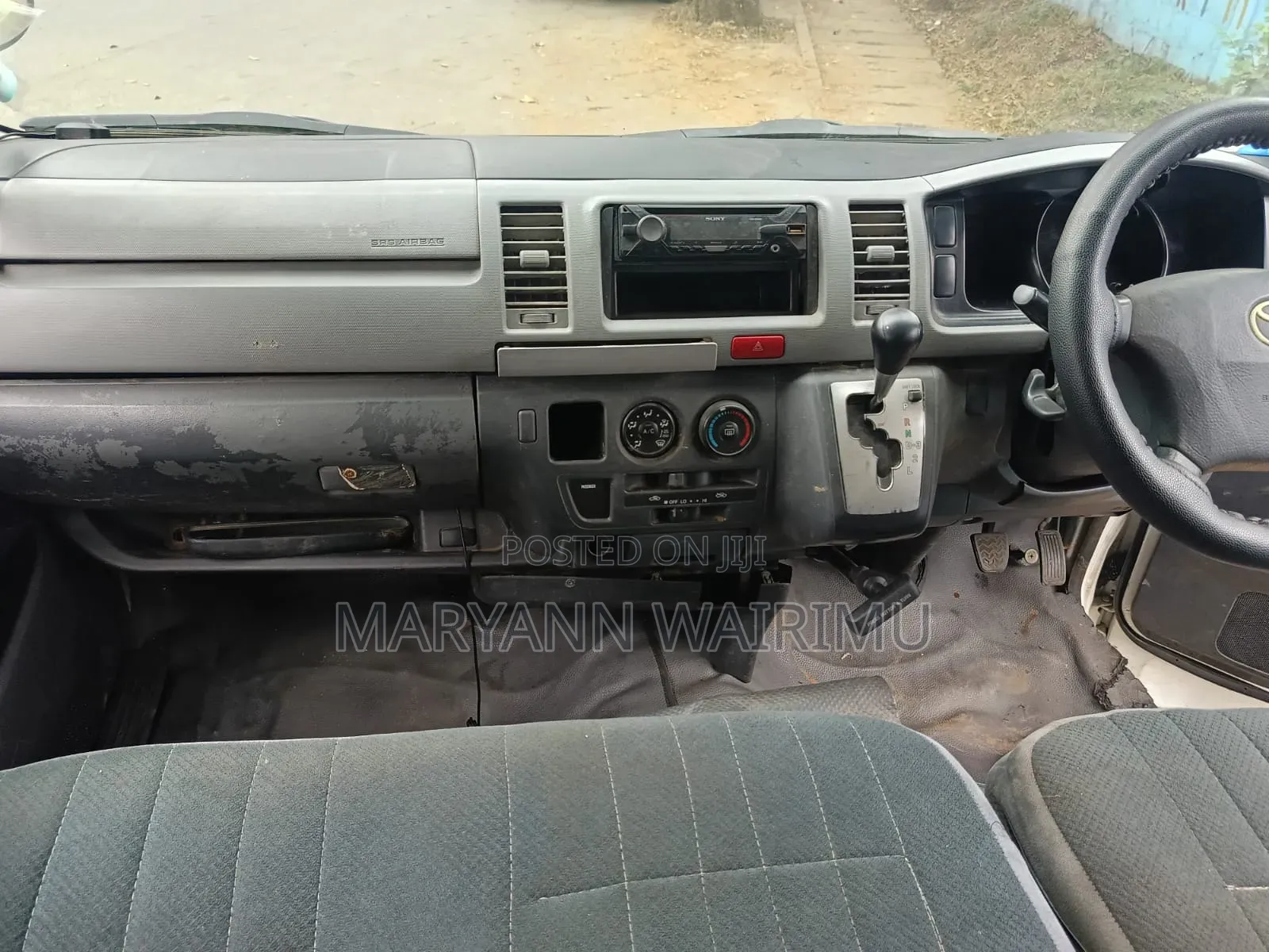 Toyota HiAce 2012 White