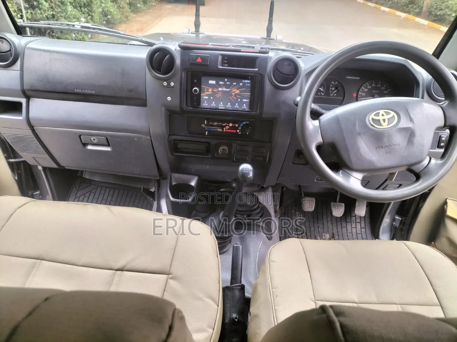 Toyota Land Cruiser 2014 Gray