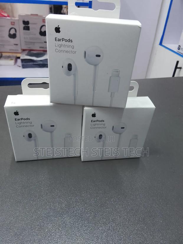 iPhone Earpods Lightning Connector - main view