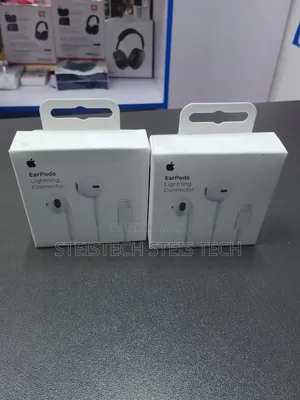 iPhone Earpods Lightning Connector