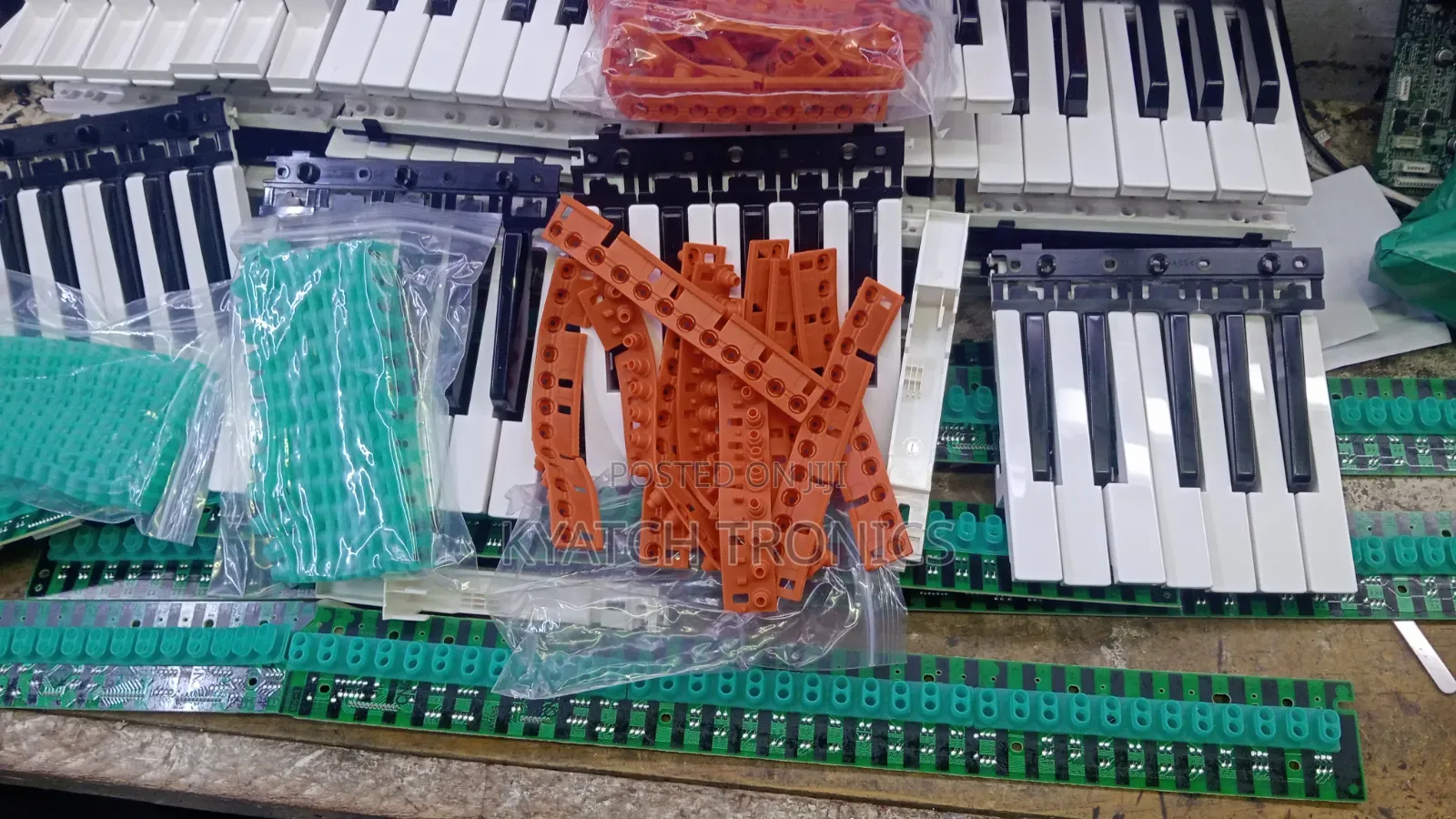 Yamaha PSR S770 Rubbers