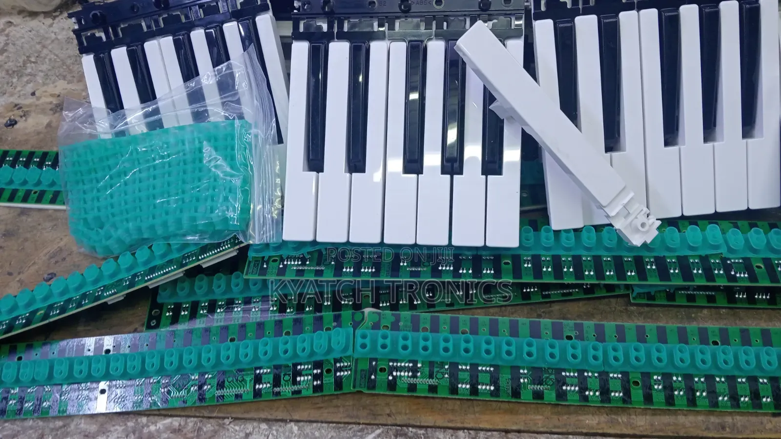 Yamaha PSR S670 Keys