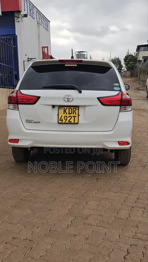 Toyota Corolla Fielder 2017 White