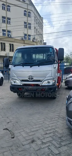 Toyota Dyna 2020 Silver
