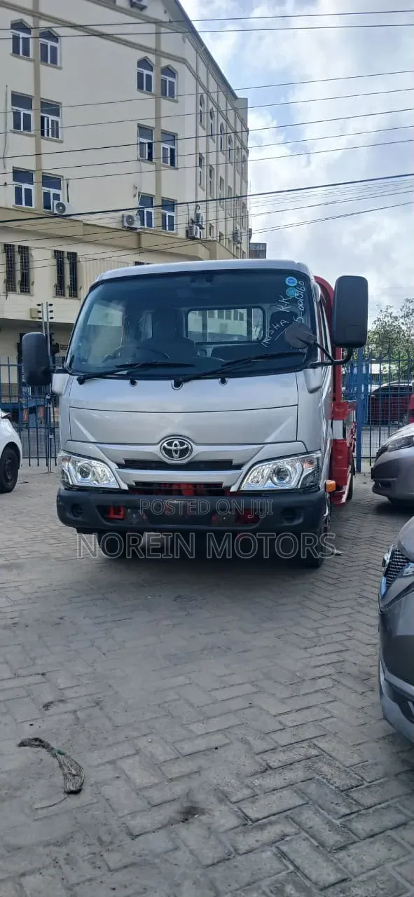 Toyota Dyna 2020 Silver