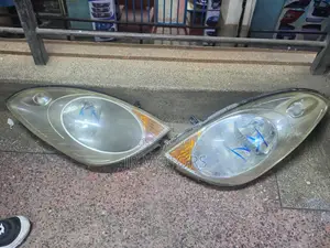 Nissan Note 2005-2009 E11 Headlights