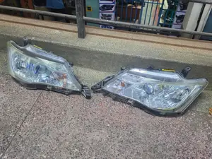 Toyota Corolla Fielder/Axio 2013-2015 (161) Headlights