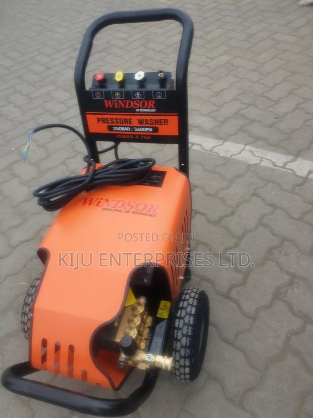 Pressure Washer - main view