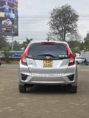 Honda Fit 2016 Silver
