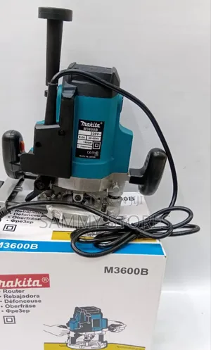 Makita Power Router – Precision Routing Edge Trimming Tool