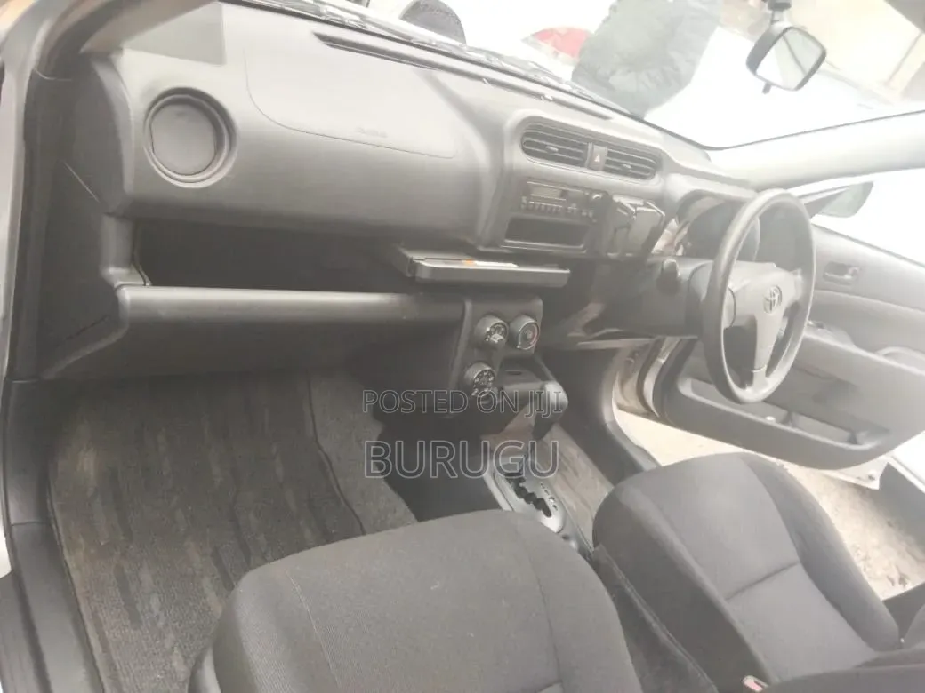 Toyota Probox 2019 Silver