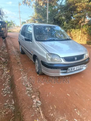 Toyota Raum 2002 Silver