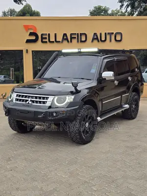 Mitsubishi Pajero Exceed 2017 Black