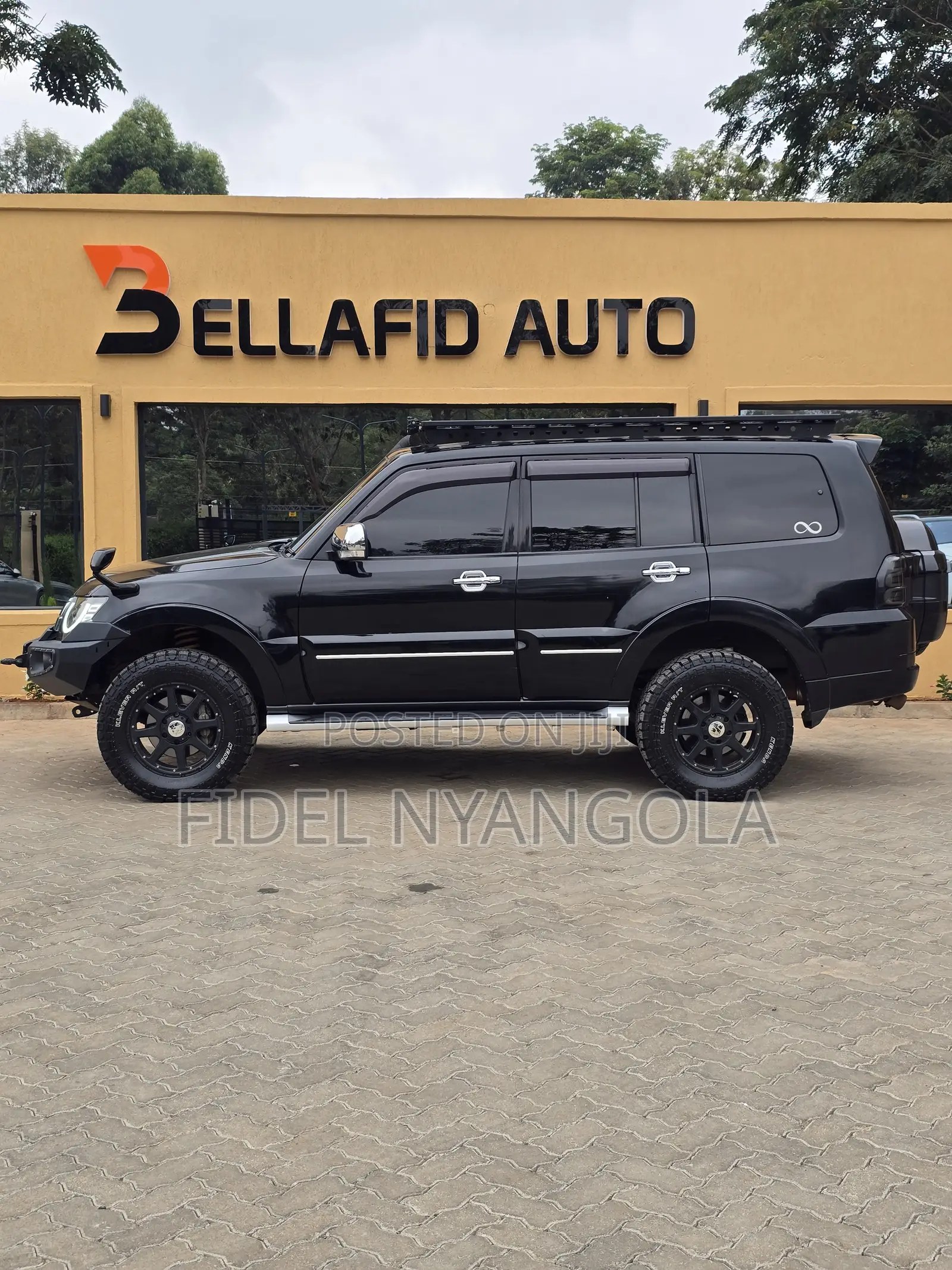 Mitsubishi Pajero Exceed 2017 Black
